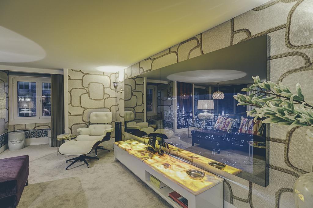 Appartamento Deco Gem Bica Lisbona Camera foto